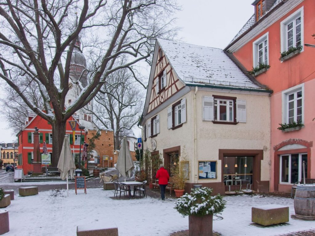 Café Erni & Illi op het marktplein in Nierstein