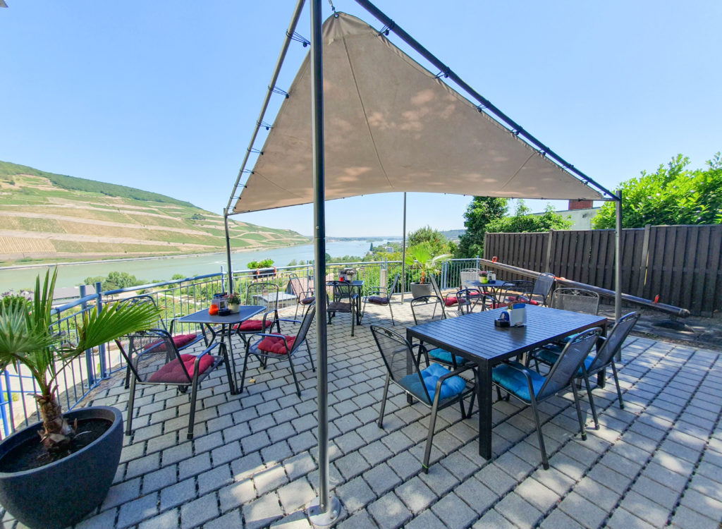 The terrace with a view of the Rhine in Bingen
