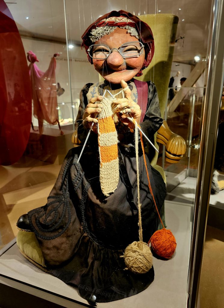 Museum for Puppet Theater Culture (PuK) in Bad Kreuznach. One touch of a button and Grandma from Stuttgart is knitting.