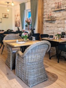 Ein Tisch für zwei im Café Blumenliebe