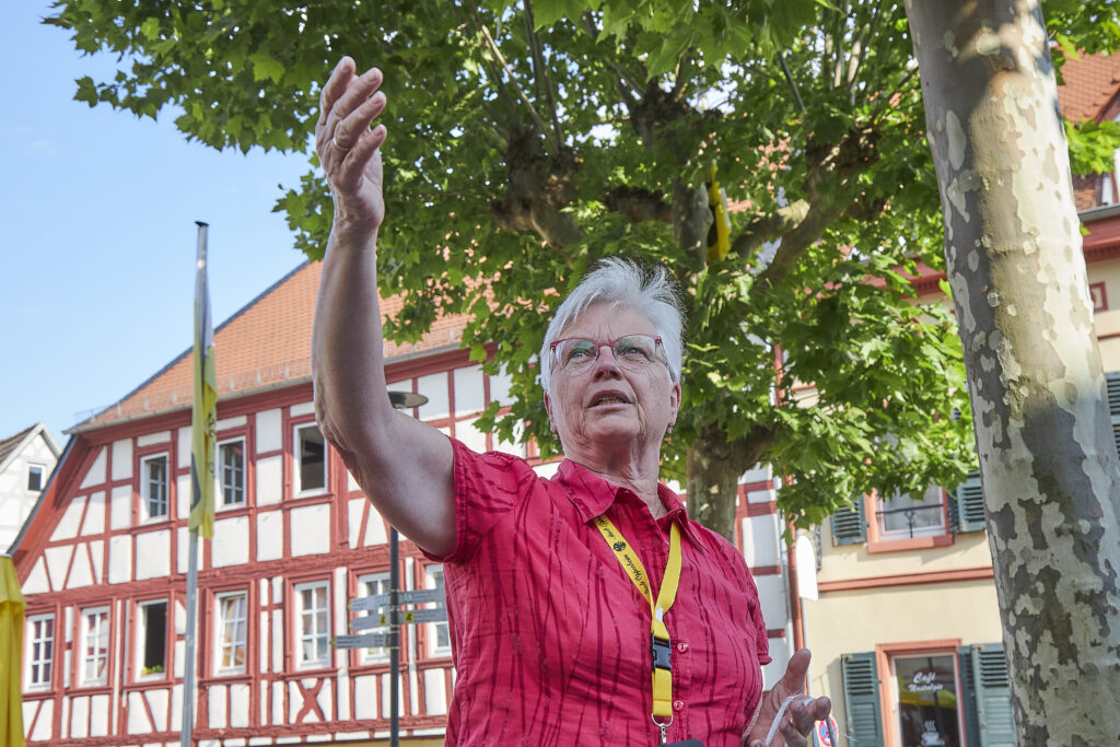 Guest guide Mechthild Zink takes the participants on a journey through time and welcomes them back to the present safe and sound at the end.